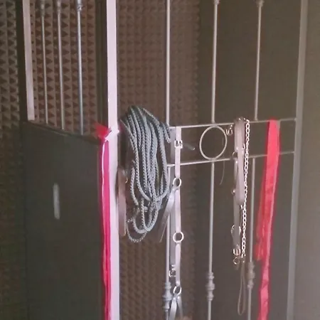 La Interdite Chez Loveroomtoulon, Parking Et Wifi Gratuits Tolón