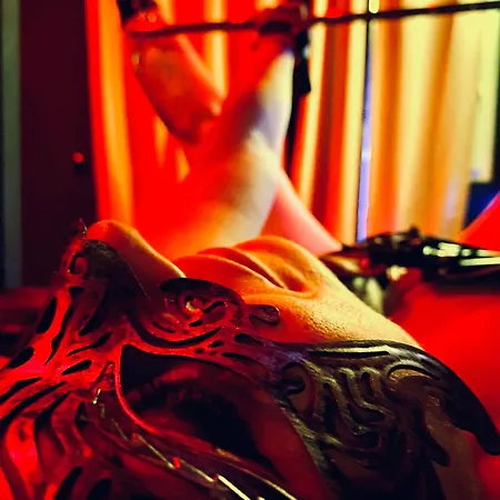 Apartamento La Interdite Chez Loveroomtoulon, Parking Et Wifi Gratuits *