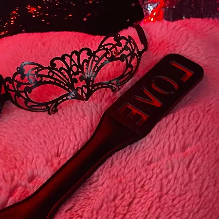 La Interdite Chez Loveroomtoulon, Parking Et Wifi Gratuits Tolón