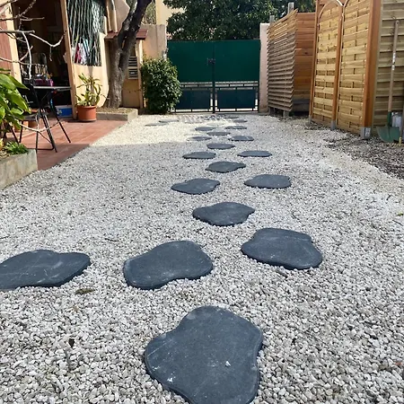 Apartamento La Interdite Chez Loveroomtoulon, Parking Et Wifi Gratuits Tolón