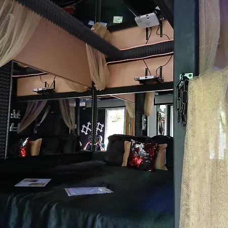 La Interdite Chez Loveroomtoulon, Parking Et Wifi Gratuits Tolón